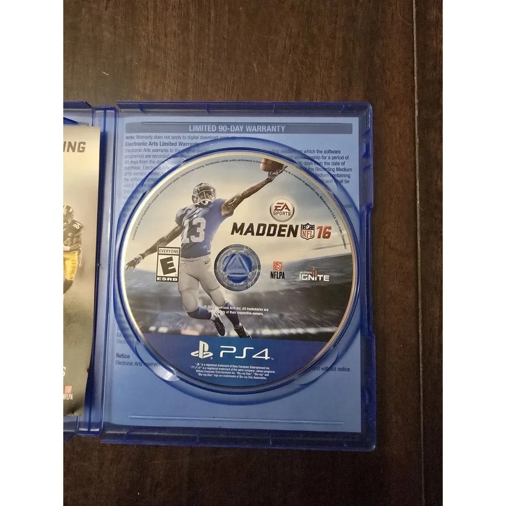 Sony PlayStation 4 500GB Console With One Controller 1 Game‎ And Wires TESTED